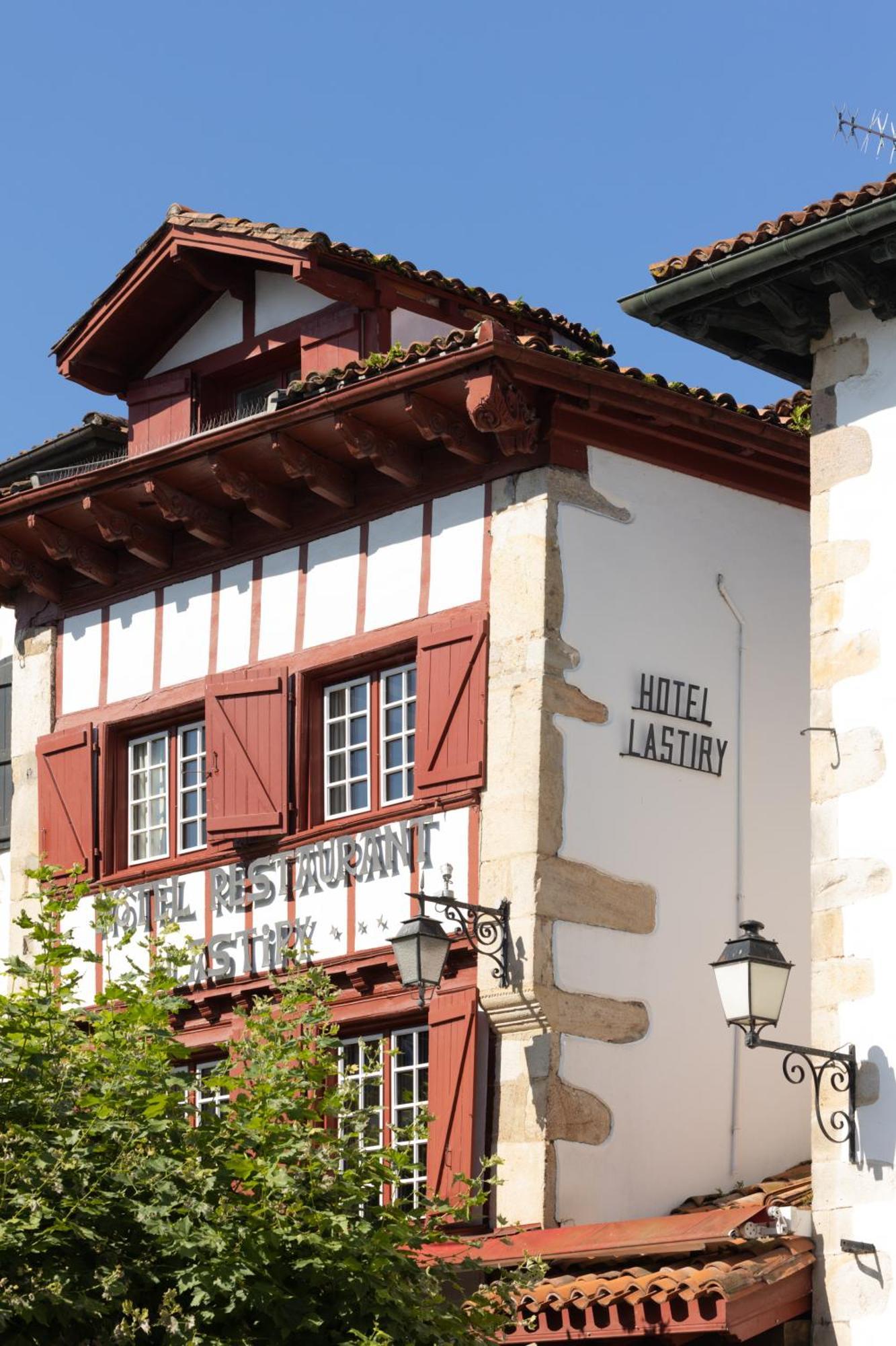 Hotel Lastiry Sare Bagian luar foto